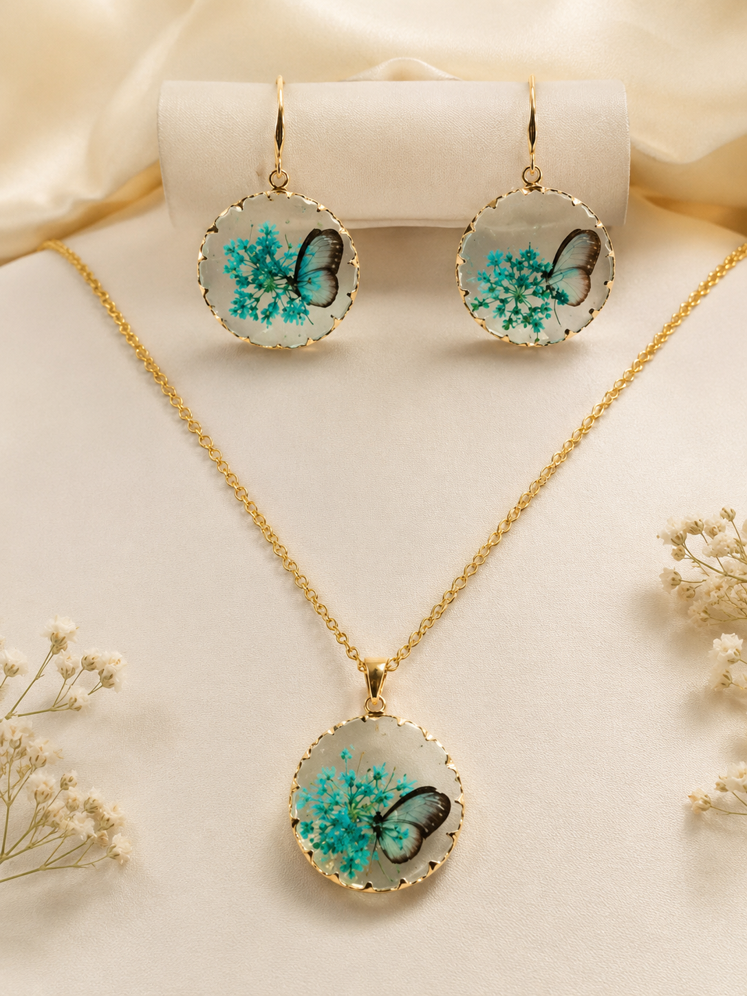 premium Resin Pendant Set in Vibrant colours with Real Flowers Preserved with Anti Tarnish Chain