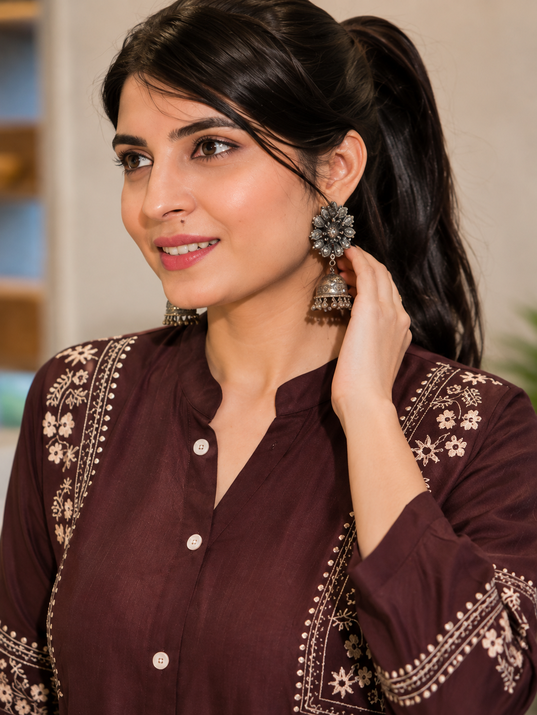Women floral Embroidered mandarin collar top & tunic