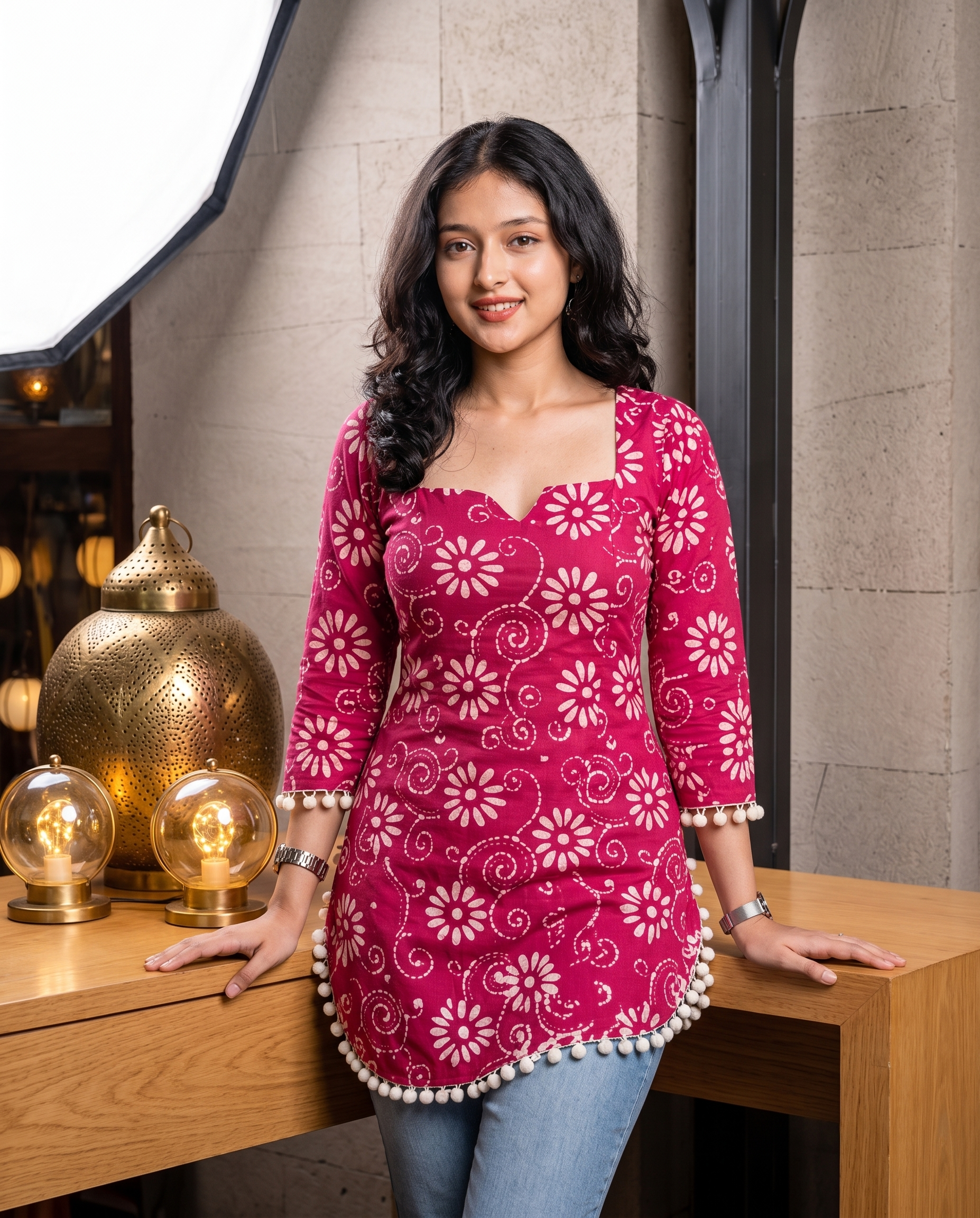 Women printed square nack short top with lece