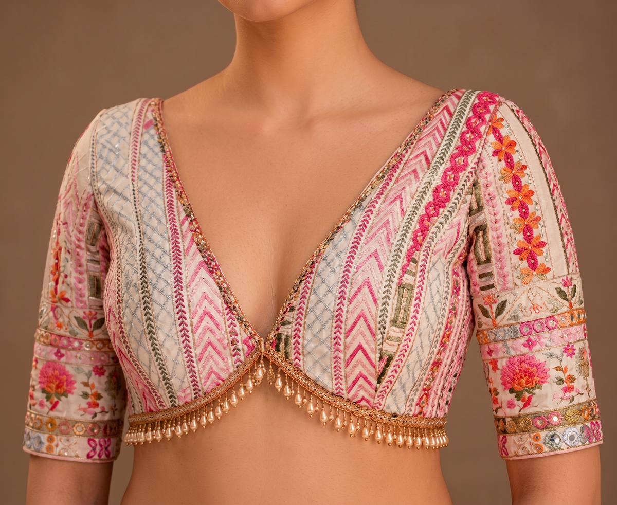 Georgette Embroidered Elegant White Color Sreee With Blouse || Saree For Women