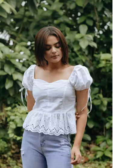 Woman's Trendy And Stylish Lace Top