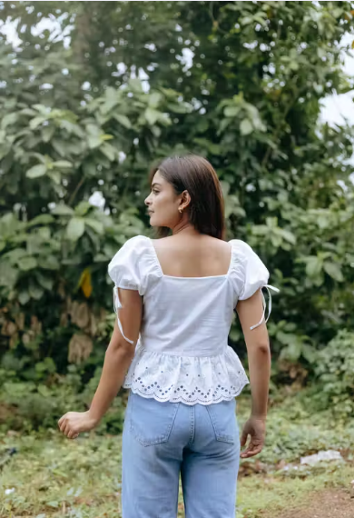 Woman's Trendy And Stylish Lace Top